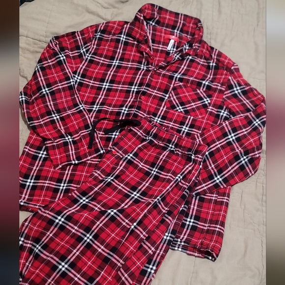 Cozy Red Plaid Pajama Set - Picture 10 of 10